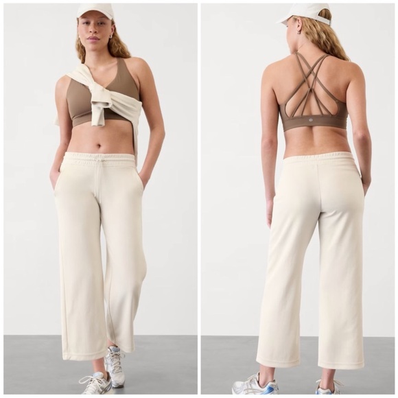 Athleta Pants - Athleta Seasoft Mid Rise Straight Crop Pants Small